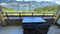 Casa di Alessia THE new vacation apartment with dream view over Malcesine incl. pool - de charme