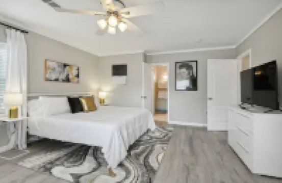 Venetian Garden Retreat with Arcade Games & Hot Tub