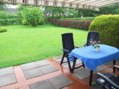 Cozy rustic Nurdachhaus Am Yachthafen, particularly suitable for dogs. 哈勒西爾酒店