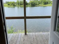 Lakefront Eagle Lodge Hotels in Commerce