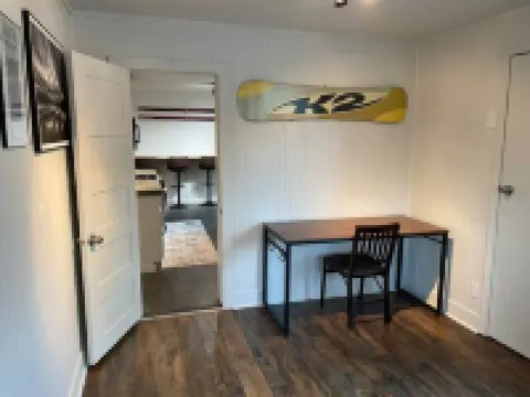 Historic K2 Inn, Full House Rental (Renovated Managers Quarters)