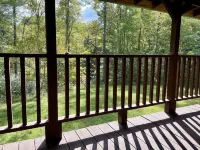 Quiet Cabin Nestled in Red River Gorge. Close to world class hiking and climbing Hotels in Wolfe County