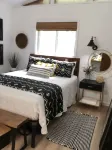 Osage Beach Lakefront Home. Lg. Dock, Patio, and a 5 Min Walk to Backwater Jacks - 3つ星