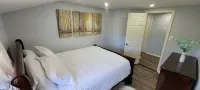 Cheerful 2-Bedroom Apartment with Smart Home Tech. Hotels near David S. Mack Sports and Exhibition Complex - Hofstra University
