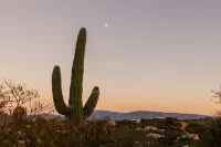 Upscale Home: Amazing Views! Pool & Hot Tub