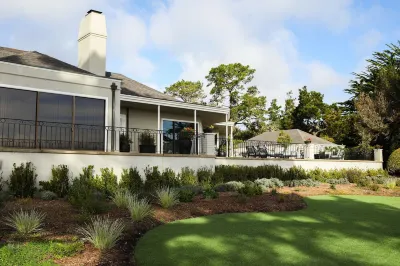 Full Ocean View Estate - In the middle of Pebble Beach Resort! 페블비치 홀 14 주변 호텔