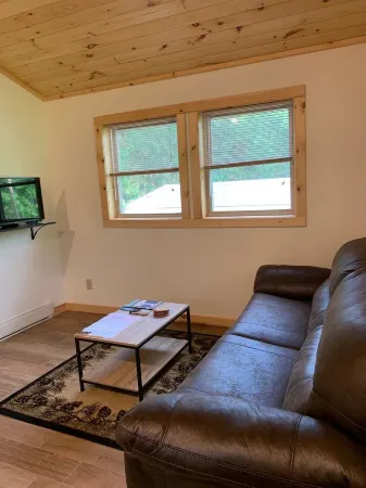 Come stay in a quiet country setting steps from the Delaware River...