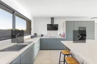 Villa 14 Personnes, Piscine Chauffee 13x4 , Proche DES Plages Hotels in Lecci