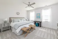 Old Town Bluffton Home + FREE Golf Cart Luxury Home - Sleeps 8 - Boutique