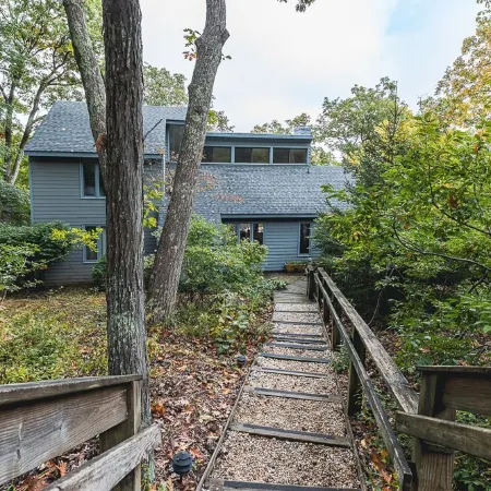 Incredible Mountain Views - Modern Four Bedroom Home - Five Minute Walk to Slope