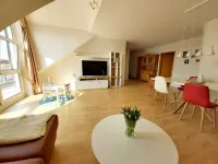 Tova Cologne - Spacious apartment with lots of comfort in the west of Cologne Hotels in Frechen