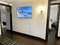 Hot Tub & Cloud Ceiling House Hotels in Montville