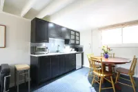 A pleasant space in a pleasant neighborhood in a beautiful part of the country!