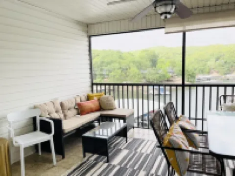 Lighthouse Retreat | 2Bed, 2 Bath | Quiet Cove | Boat Slip & Pool Access