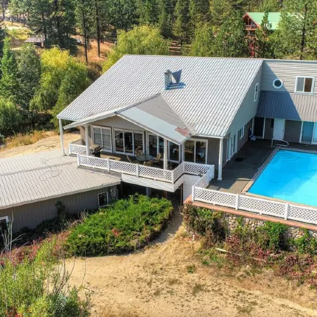 Snow Springs Pool House w/ PRIVATE heated, hotsprings pool! 5 bedrooms,Sleeps 15