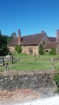 Beautifully Restored 2 Bedroom, Pet Friendly Cottage, Ideal for Exploring Exmoor Hotels in Dunster
