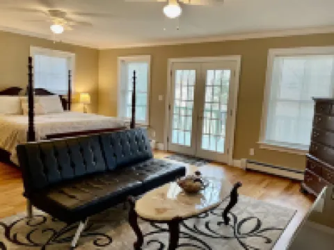 ⭐ Spacious Lake House Just Minutes From The Slopes ⭐ ハンターのホテル