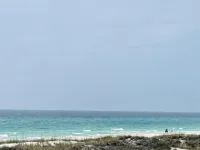 Family-Sized 2Br/BA House-5 Minutes to the Beach! Pets/Dogs Welcomed!!! Hotels in Sunnyside