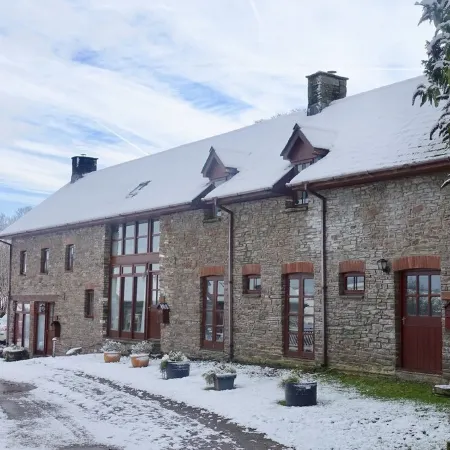 "Home from Home" in the Bannau Brycheiniog with stunning views of the Usk Valley