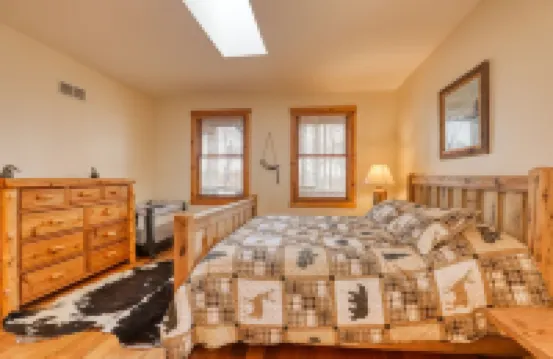 Family Reunion Escape: Warm 3Br Chalet