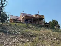 Rustic cabin high in the mountains close to Yellowstone, Tetons and Jackson Hole