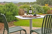 Alluca Villa McLaren Vale vineyard escape