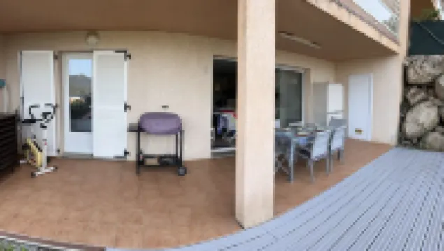 Logement Tout Confort Dans Résidence Avec Piscine