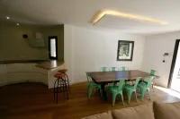 Apartamento-casa de Diseño con Entrada Privada y Pequeña Piscina Hotels in Illetas