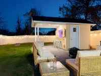 Seaview Escape~ 5 Minute Stroll to Beach & Private Outdoor Entertainment Area