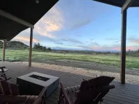 Peaceful retreat on 35 acres w/ spectacular mountain views!