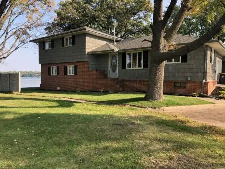 Beautiful walkout lakefront property - Location, Location, Location!!!
