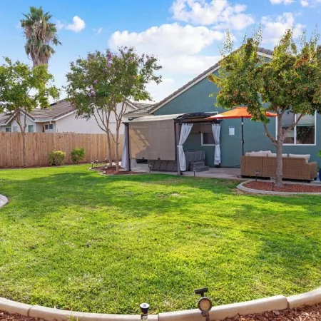 Cosy Retreat w/ Hot Tub/ Gm Rm/ BBQ/ EV Charger/ Toyota Amphitheater & Hard Rock