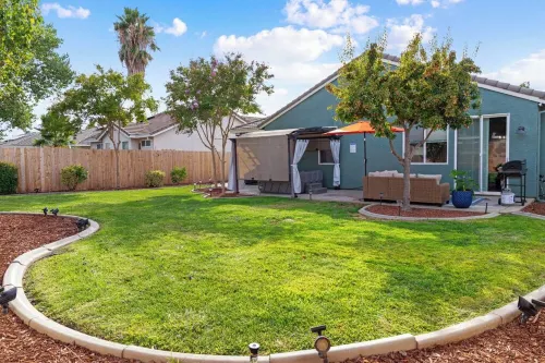 Lux Retreat w/ Hot Tub/ Game Rm/ BBQ / 4 mins to Toyota Amphitheater & Hard Rock