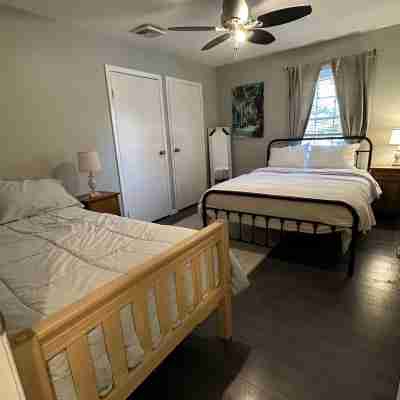 Quiet & cozy home, bring the whole family. Rooms