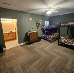 Route 66 Turnback Creek Hunting Lodge. Secluded acreage, handicap accessible. Hotels in Turnback Township