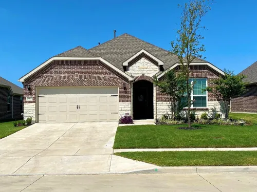 Luxury Modern Residential Home - 3 bed, 2 bath Hotels in McKinney