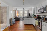 Cozy Convenient downtown Condo