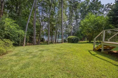 Lake Hartwell - House w/dock, screened in porch and firepit 브로드 리버 트레일 킴벨 크릭 트레일헤드 주변 호텔