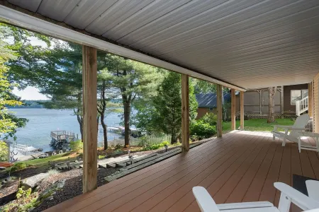 The Renaissance - Majestic Sebago Lake panorama