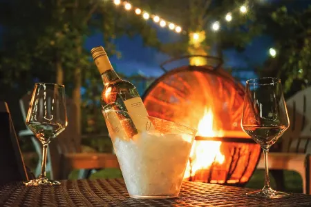 Relax and Explore: Family Friendly Home Near Boston's Best! Отели в г. Броктон