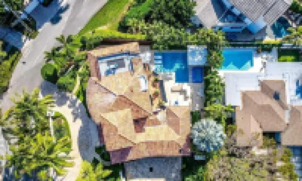 Stunning Florida backyard oasis  w/access to a private residences beach