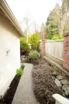 Pacific Northwest Living Guest House - 1 Bedroom + Loft with Queen Bed