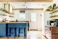 Restored 1950s Countryside Cottage Retreat