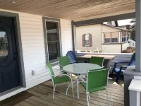 1 BLOCK TO TOWN ~ 5 BLOCKS TO BEACH! Leave your car at home for the duration!