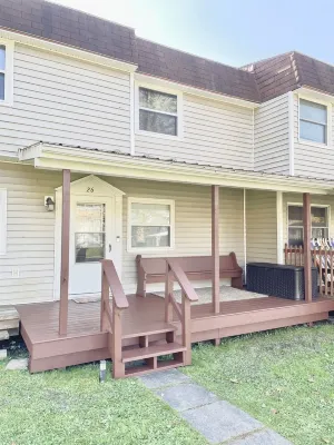 New! Ideal location! Walk to Town! Family Fun! Mountain/Park Views! Pet Friendly 假日穀附近的飯店