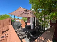“Relax Home” 5 min away from downtown and 38 min from Fabulous Lake Tahoe. Hôtels à proximité de : Reno Air Racing Association
