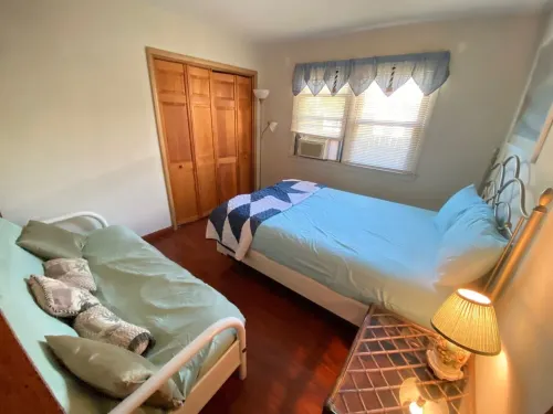 Spacious 2-bedroom apt in the Crest