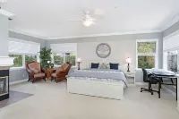 4-bedroom private home 20 minutes to LEGOLAND or the BEACH. Dogs OK. Gameroom! Hotels in der Nähe von Belching Beaver Brewery