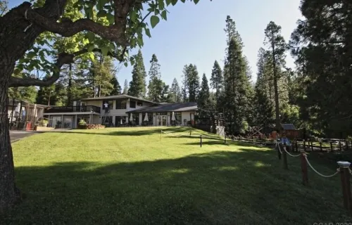 Black Bear Den ~ Access to Private Lake! Heat and AC