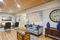 Hamptons Summer Rental - secluded pool + 5 minutes to beach